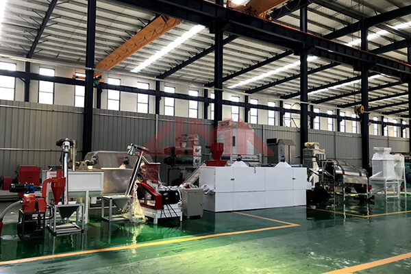 China Automatic Floating Fish Feed Equipment Pellets Extruder